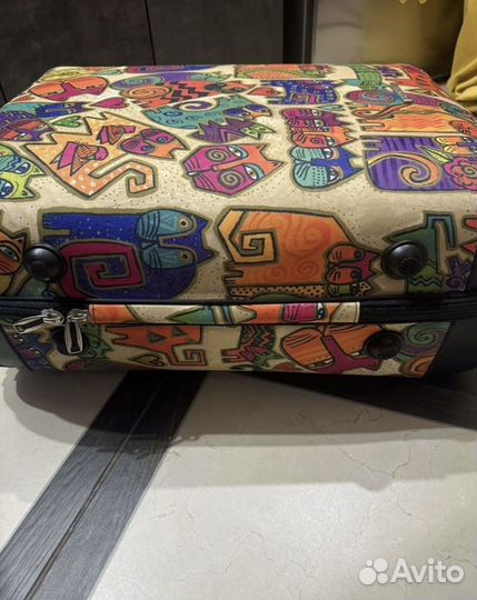 Чемодан на колесах Finding