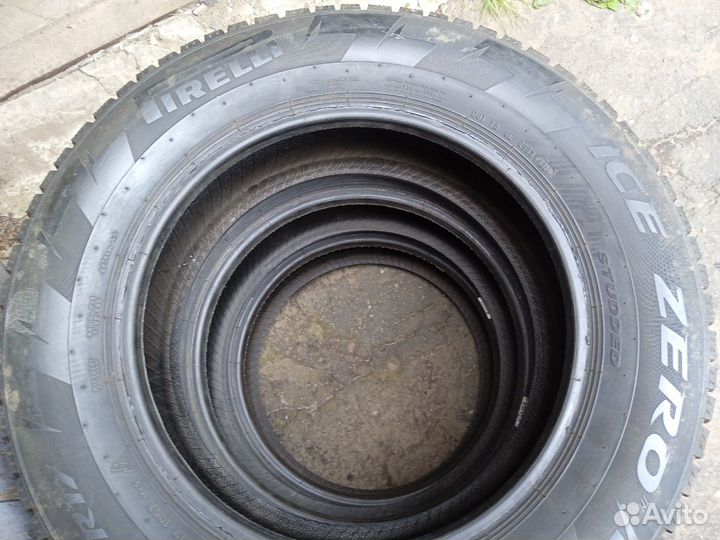 Pirelli Ice Zero 225/65 R17