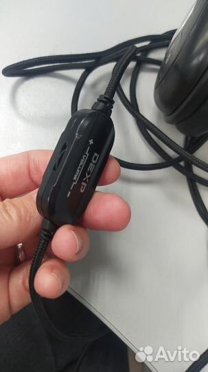 Проводные наушники с микрофоном