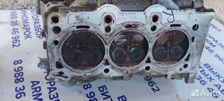 Головка блока цилиндров правая на Dodge Caravan