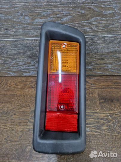 Фонарь Toyota Land Cruiser Prado FJ90