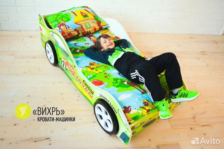 Детская кровать машина