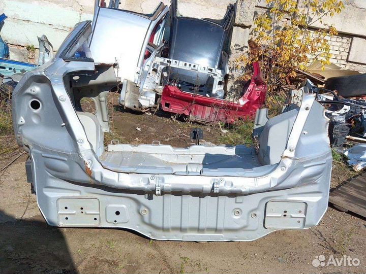 Задняя панель с ванной Шевроле Авео Т250
