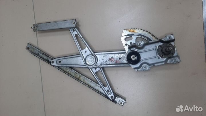 Стеклоподъемник механический передний правый