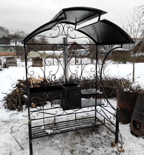 Мангал с крышей
