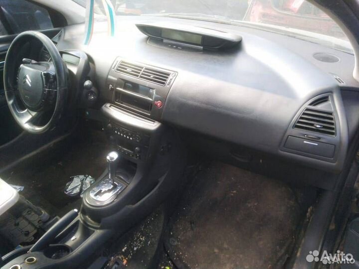 Панель передняя салона (торпедо) Citroen C4 LC