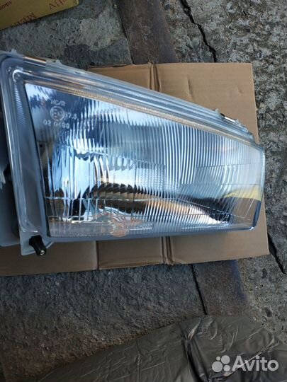 Фара Mazda Demio 96-99 TG-216-1145R правая 205337