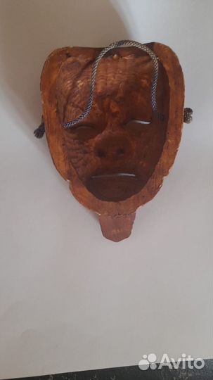 Маски из дерева