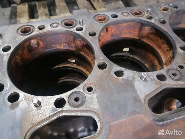 Блок цилиндров Scania DC11 04 L01 1490759