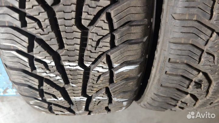 Uniroyal AllSeasonExpert 2 215/45 R16 90V