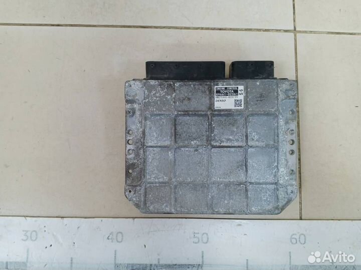 Блок управления двигателем Toyota Auris