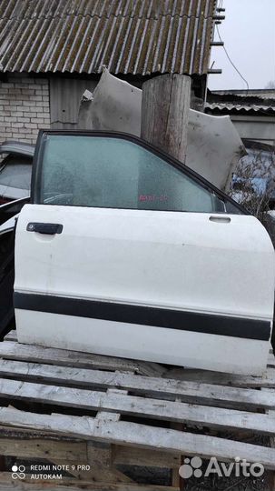 Передняя правая дверь Audi 80 B3 белая