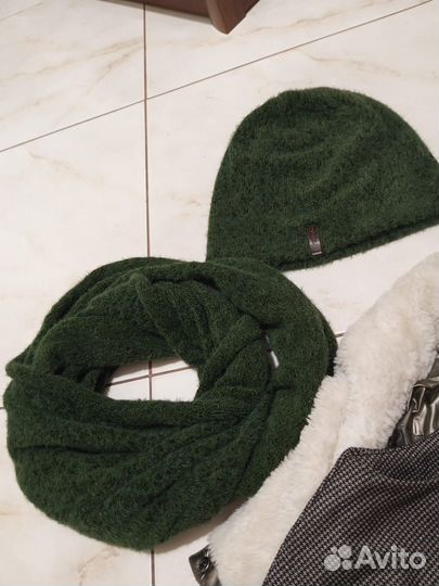 Головные уборы женские