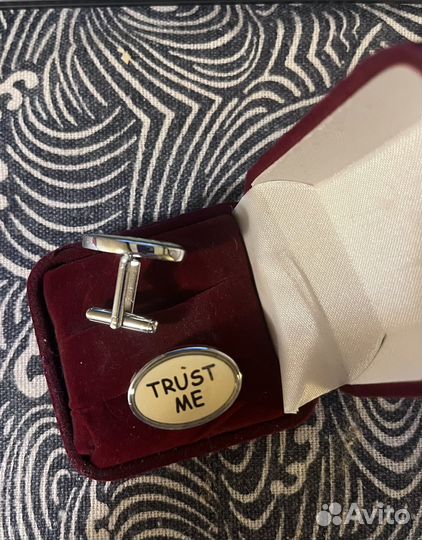 Запонки I'm a lawyer Trust me