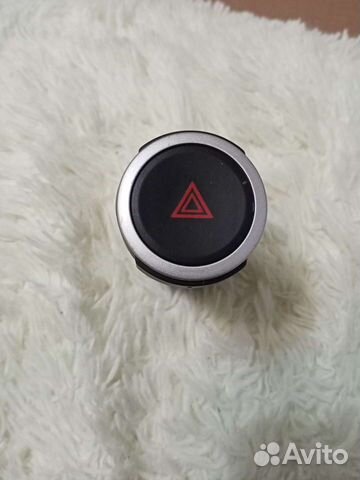 Кнопки аварийной сигнализации, обогрева заднего ст