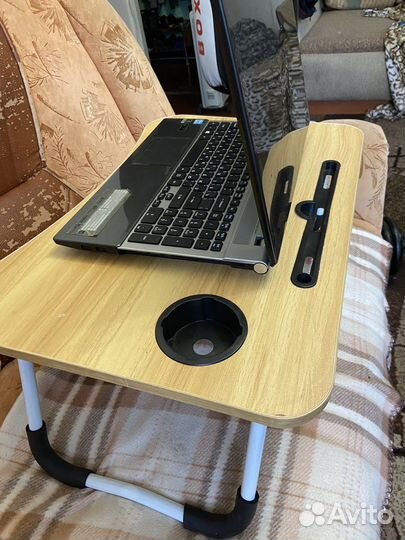 Стол для ноутбука