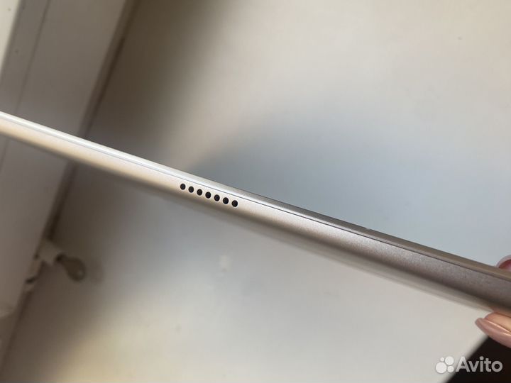 Планшет huawei Model: AGS-L09