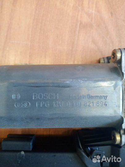 Моторчик стеклоподъемника передний правый