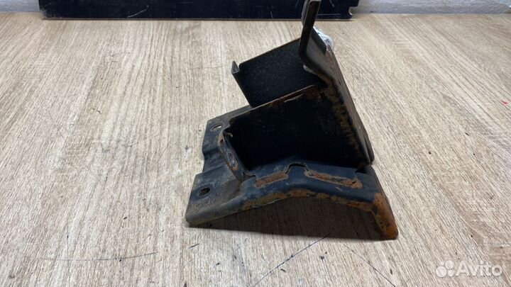 Кронштейн Крепления акб Zotye Coupa