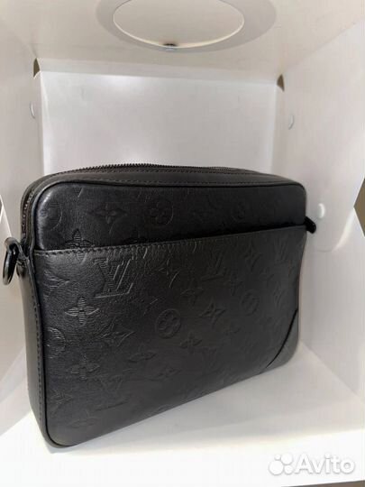 Louis Vuitton duo messenger