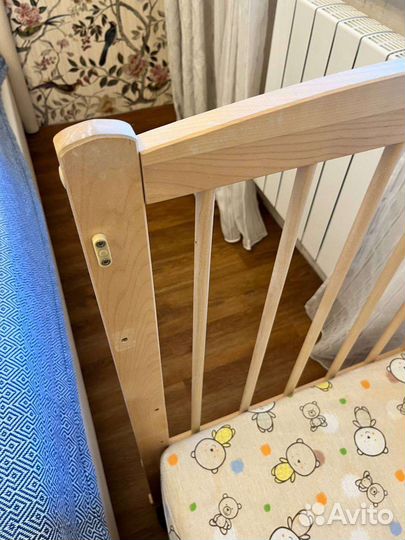 Детская кроватка