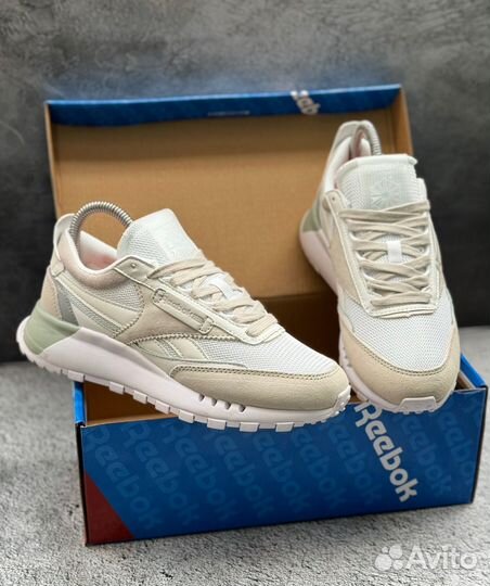 Кроссовки женские Reebok classic