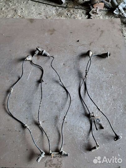 Датчик ABS задний на Mercedes w220