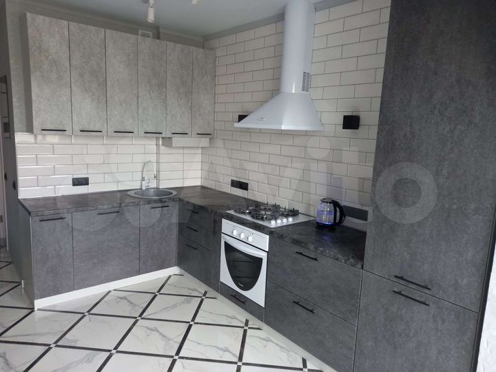 1-к. квартира, 47 м², 1/3 эт.