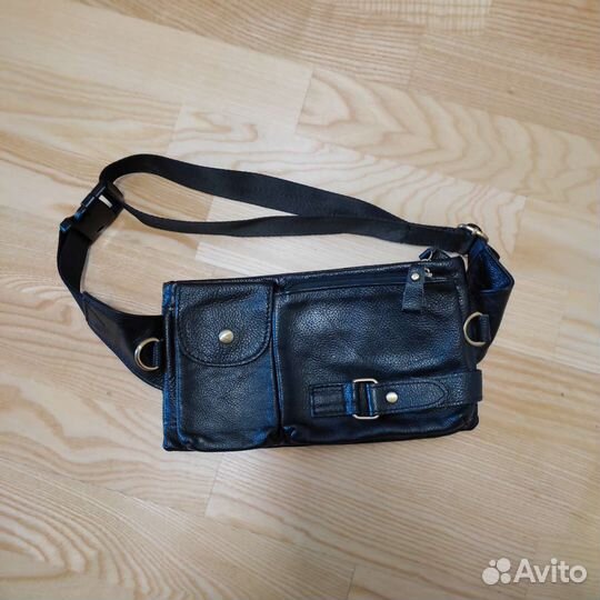 Кожаная сумка на пояс