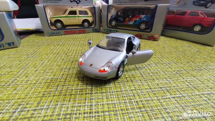 Коллекционные машинки 1:34