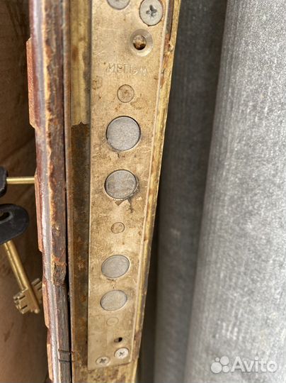 Дверь входная металлическая