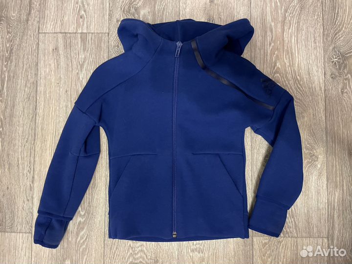 Продам кофту для мальчика adidas