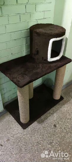 Домик для кошки с когтеточкой бу