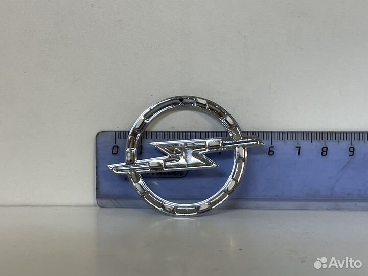 Эмблема Opel на руль Астра Astra J