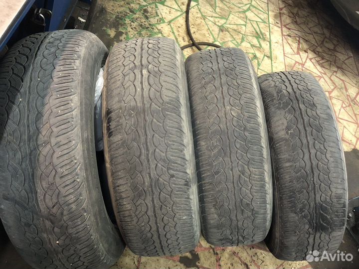 Yokohama Parada Spec-X 225/65 R17