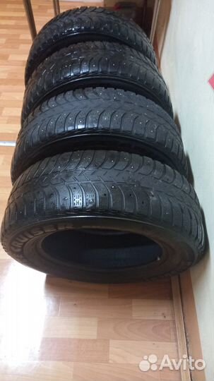 Bridgestone Ice Cruiser 5000 215/65 R16
