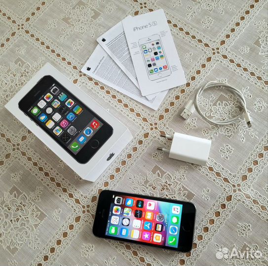 Cмартфон Apple iPhone 5S 16GB LTE (A1457)