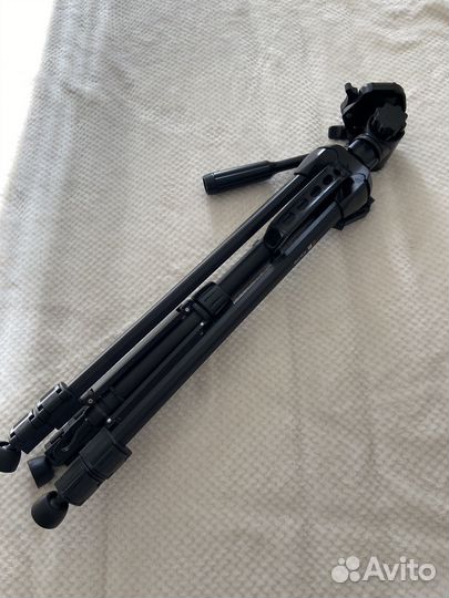 Штатив для фотоаппарата