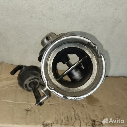 Дроссельная заслонка Volkswagen Touareg 2.5Tdi