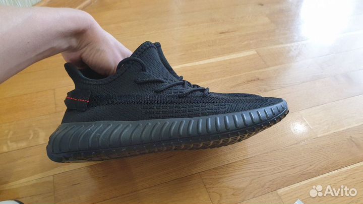 Кроссовки Adidas yeezy boost