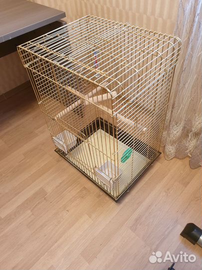 Клетка для крупного попугая