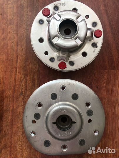 Продаю комплект опор амортизаторов Freelander 2