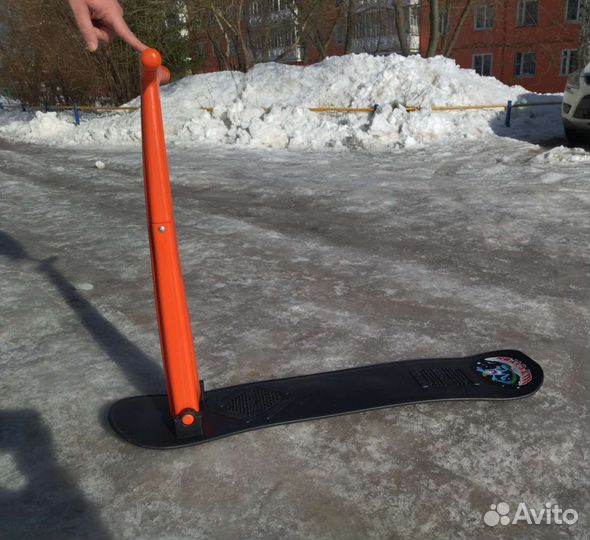 Сноуборд с ручкой