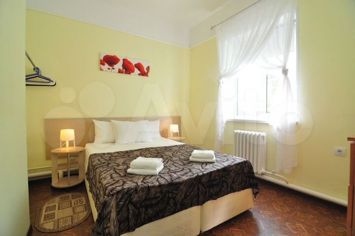 Гостиница, 305 м²