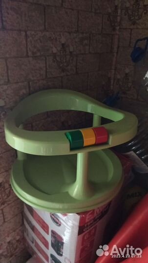 Детская горка и стульчик для купания