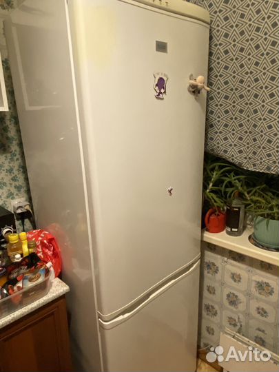 Холодильник на запчасти или ремонт