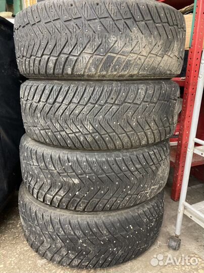 Yokohama IceGuard Stud IG65 205/55 R16