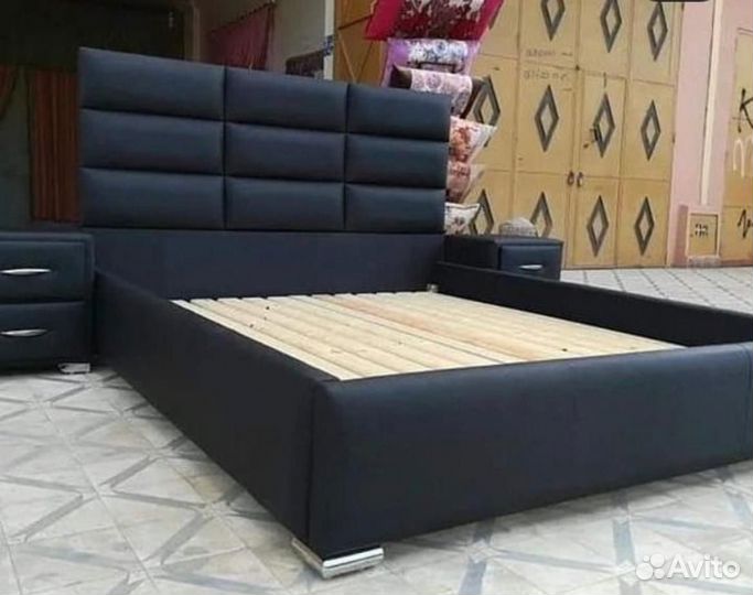Кровать интерьерная