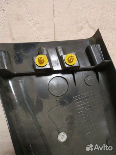 Обшивка стойки правая Volvo S40 2 2004-2012