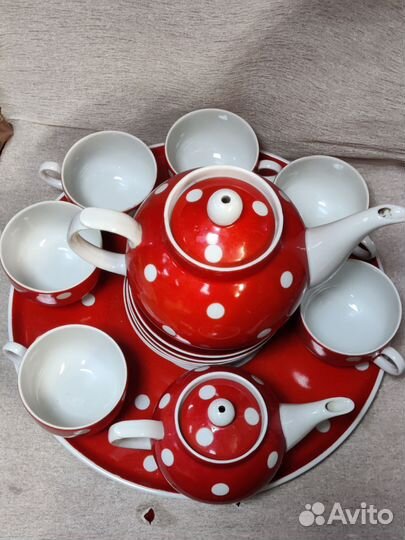 Чайно кофейный сервиз. Дулёво. Белый горошек